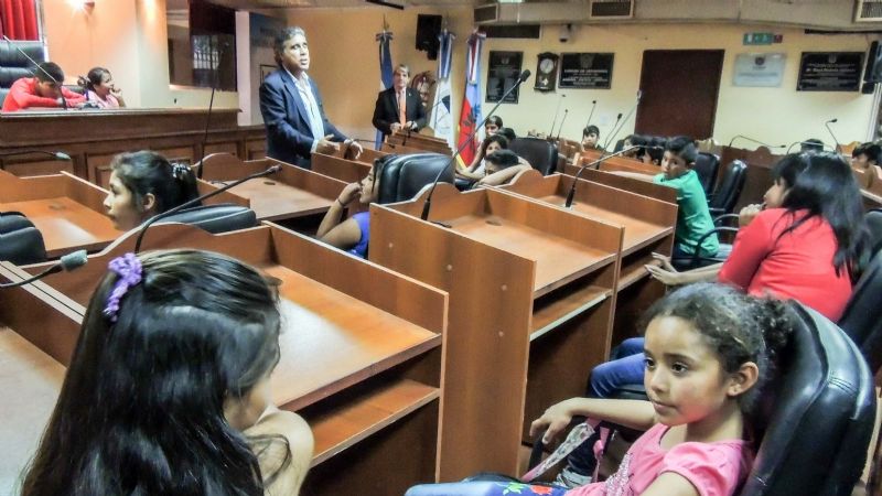 Alumnos de Santa María visitaron el Senado