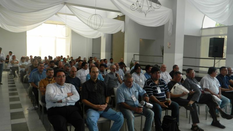 Testimonios de sacerdotes reunidos en las tierras de la Virgen del Valle