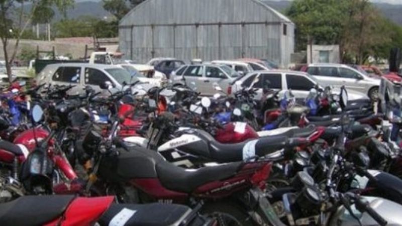 Conductor infractor terminó con su auto en el corralón