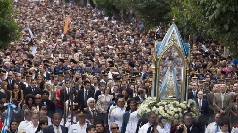 Transmisión satelital de la Procesión de la Virgen