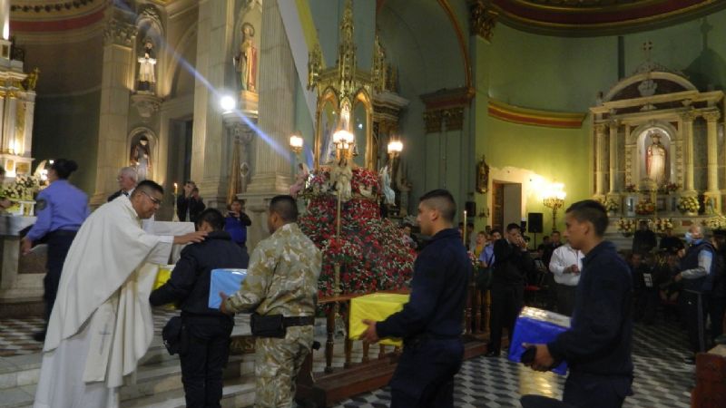 Las fuerzas de Seguridad tributaron honores a la Virgen del Valle