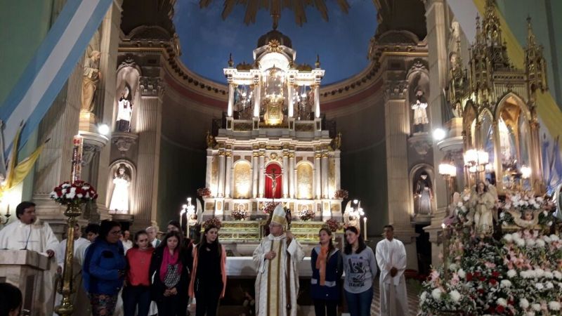 “Madre, haz que cada joven esté dispuesto a hacer de su corazón tu casa”