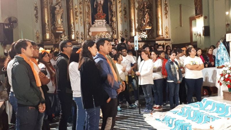 “Madre, haz que cada joven esté dispuesto a hacer de su corazón tu casa”