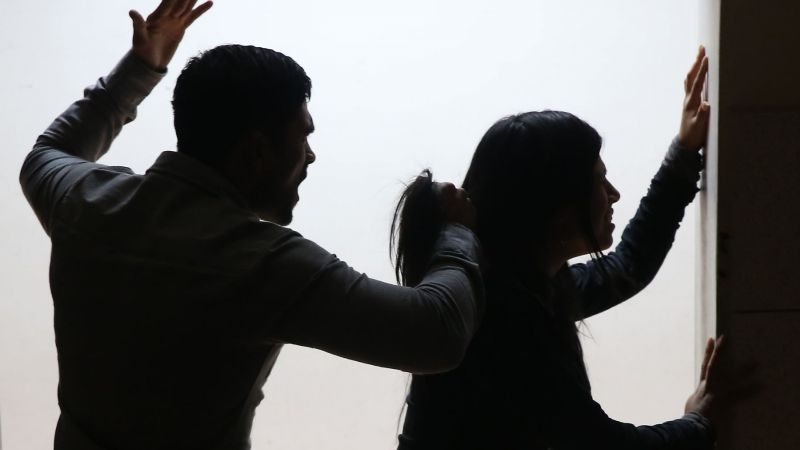 Dos aprehendidos por violencia de género