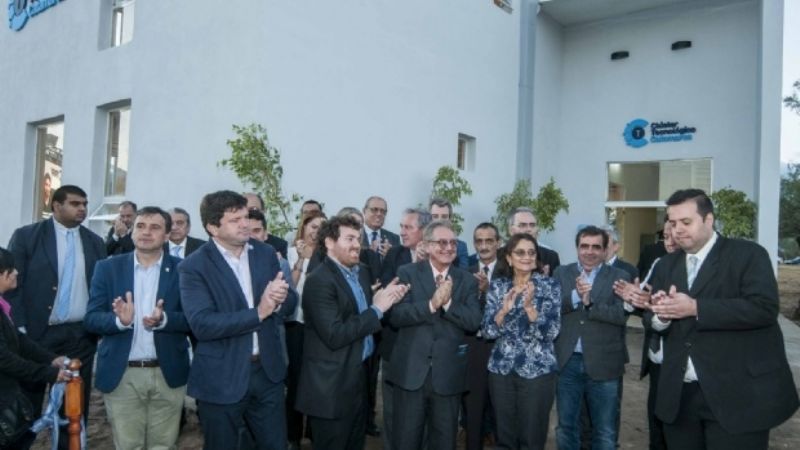 La Gobernadora inauguró el cluster tecnológico