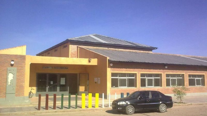 Escuela N° 79: asamblea para docentes secundarios