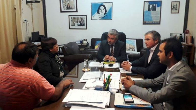 Trabajan en la implementación de la educación secundaria en Colpes