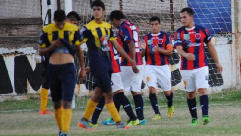 Tesorieri venció a Social Rojas y lidera la Zona “A”