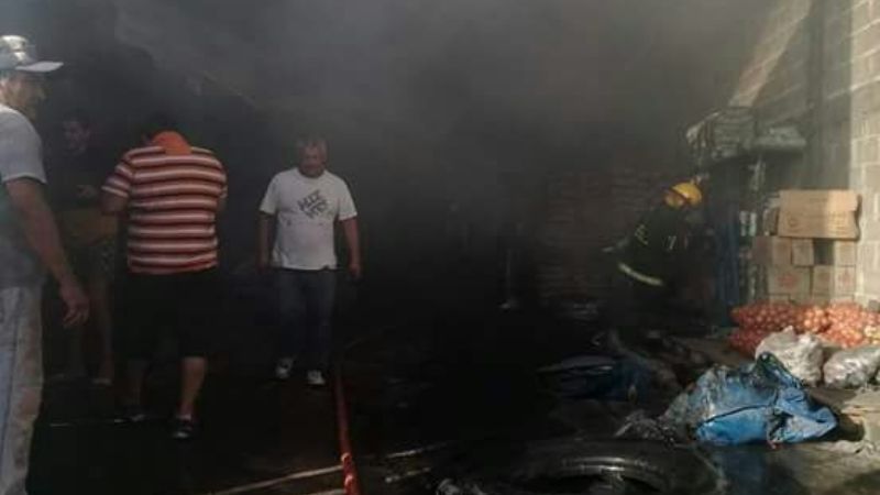 Incendio en un galpón con carbón en Recreo