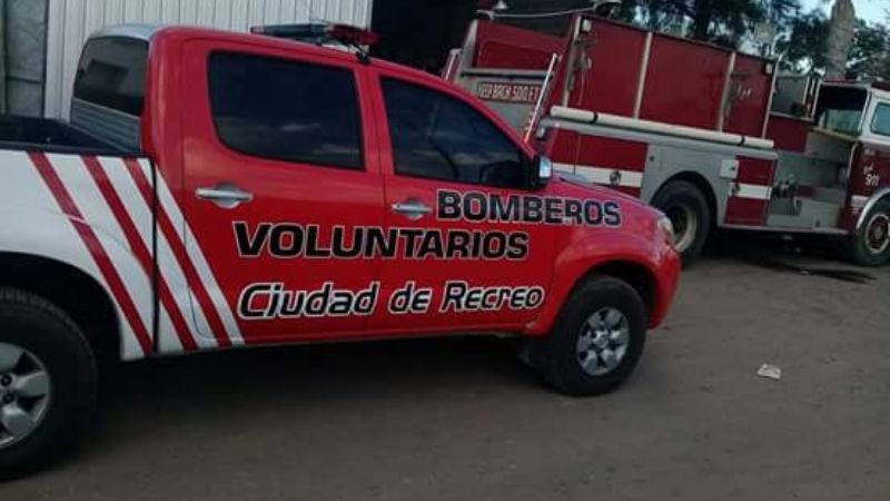 Incendio en un galpón con carbón en Recreo