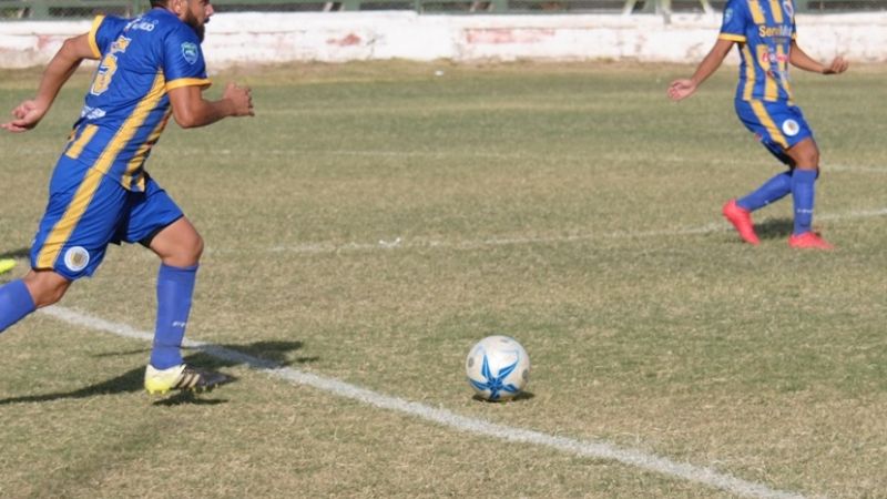 El “Divino” venció a Pirquitas y recuperó la ilusión