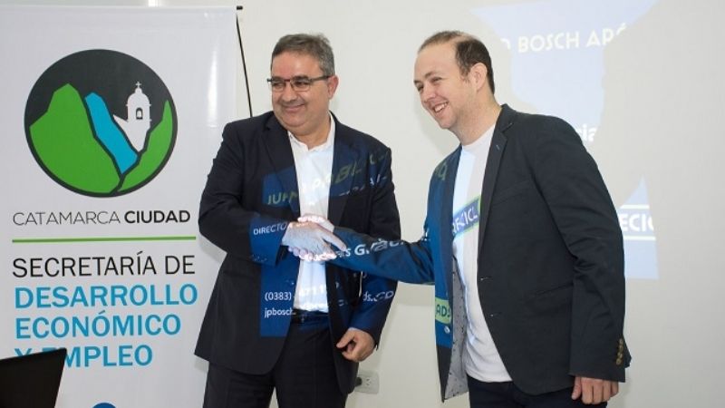 Presentan prototipo para el reciclado de botellas