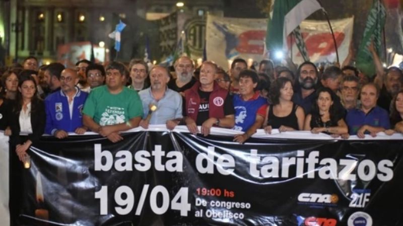 Se siente la marcha de las velas en el Obelisco