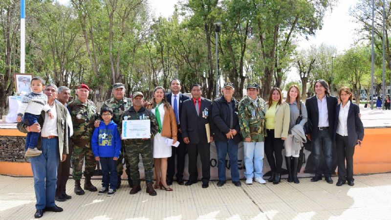 Sentido homenaje por el Día del Veterano y Caídos en Malvinas