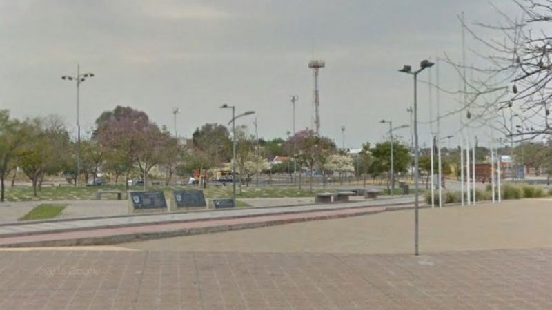 Encuentran una camioneta robada en el Parque de los Niños