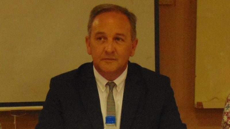 Hay optimismo en la recuperación del niño que se cayó en el jardín