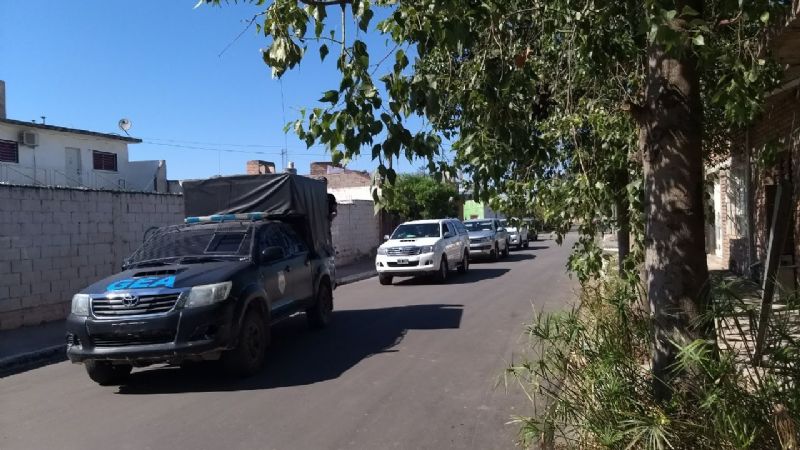 Fuerte operativo policial en el centro de Recreo