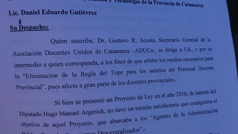 Pedidos de ADUCa para evitar descuentos a docentes