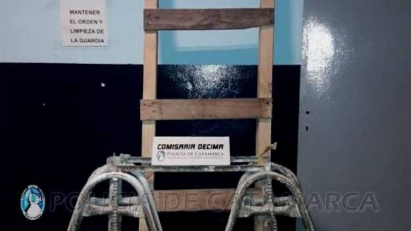 Fue sorprendido llevando una escalera y dos andamios que no eran suyos