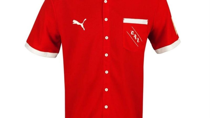 Independiente juega hoy con una camiseta “retro”