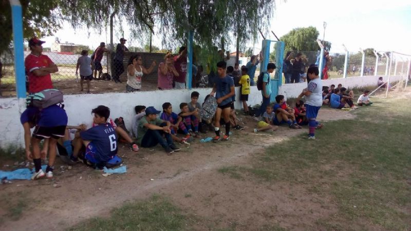 Talleres de Córdoba prueba jugadores en Recreo