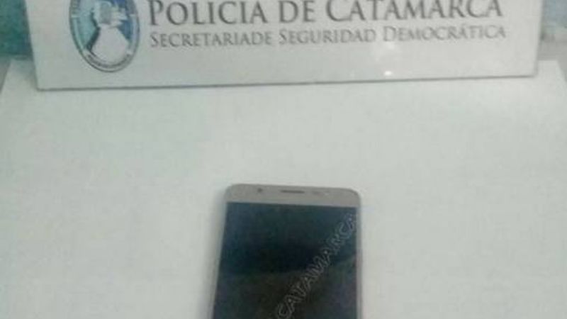 Dos demorados tras recuperar un celular robado en Valle Viejo