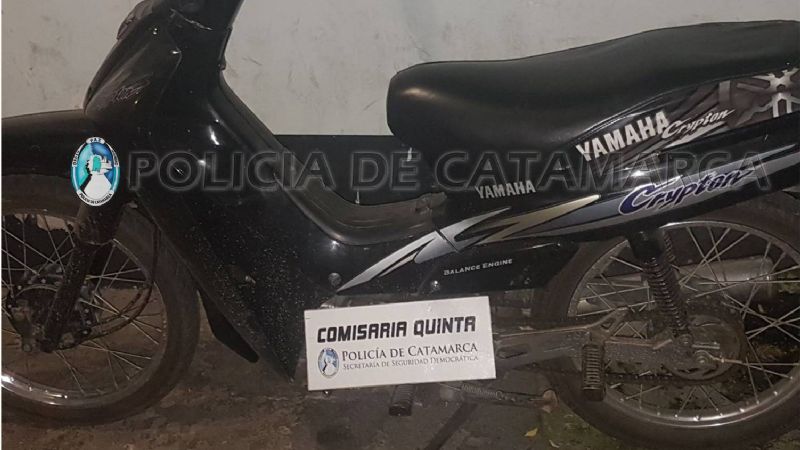 Lo detienen y le quitan la moto