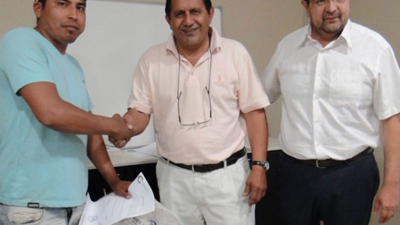 Entrega de equipamiento para riego