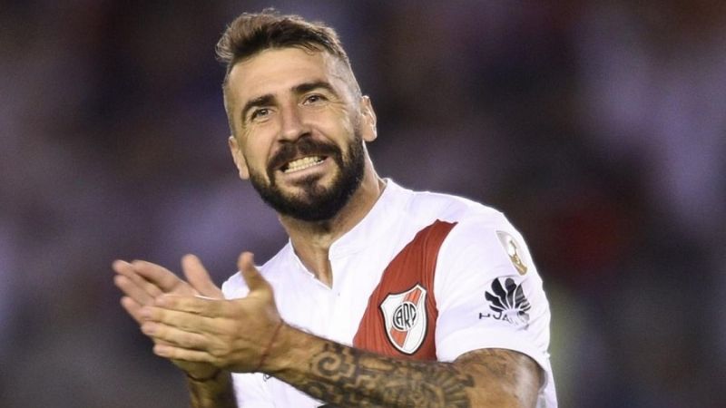 River venció a Emelec y lidera el Grupo D