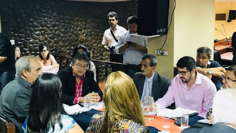 Para Andrada, Cáceres y Sesto de Leiva violan la Constitución