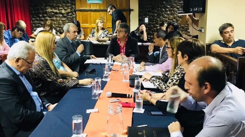 Para Andrada, Cáceres y Sesto de Leiva violan la Constitución