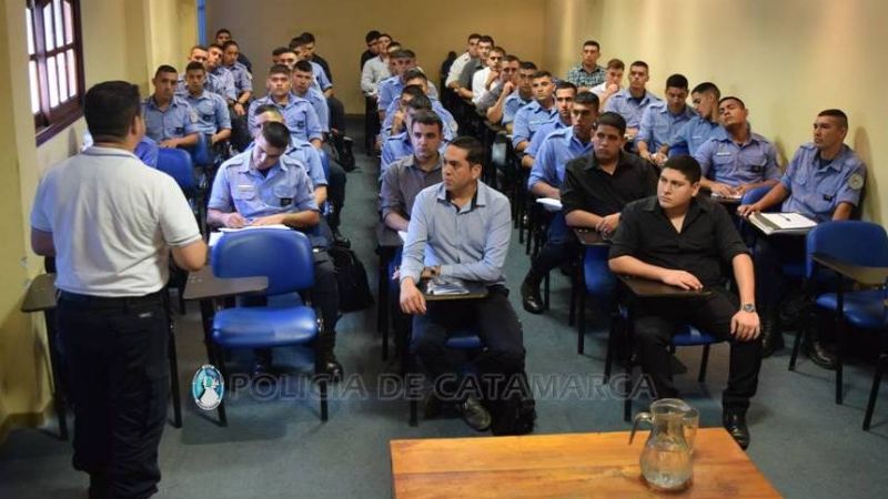 Capacitación para cadetes y nuevos agentes de Policía de la Banda de Música