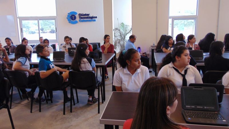 El Cluster Tecnológico Catamarca, copado por niñas y adolescentes