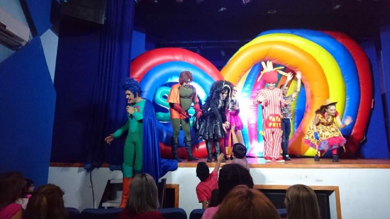 Gala de Teatro: Super Saludable "El maravilloso mundo de la alimentos"