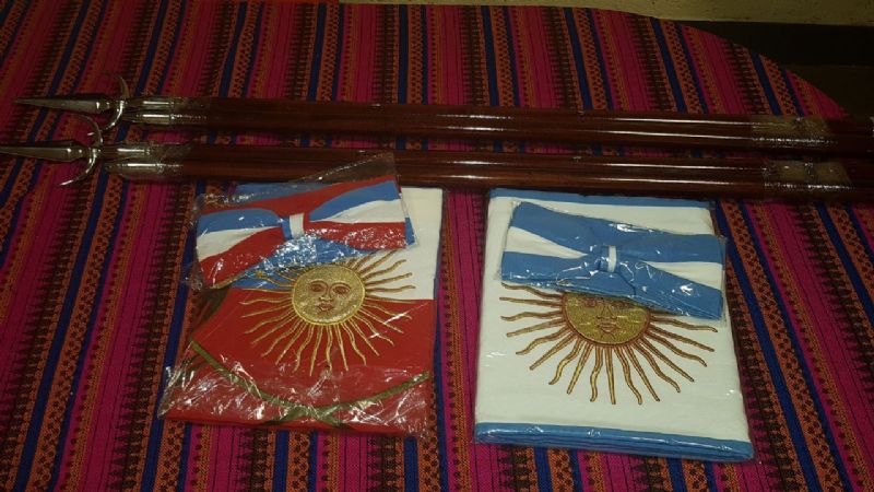 Donaron banderas para el Cine Teatro Catamarca