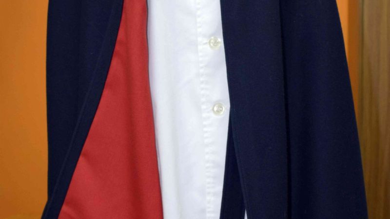 Enfermera de Malvinas donó su traje para la Casa de la Cultura