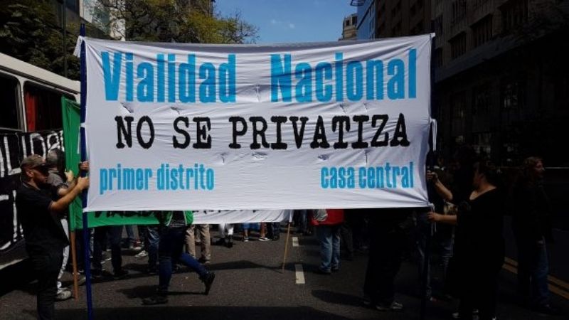 Alerta y movilización en Vialidad Nacional por despidos