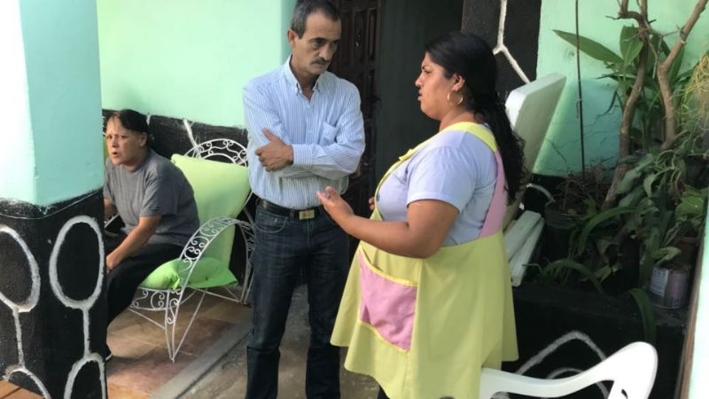 El diputado Barros compartió con los niños del merendero "Beula"