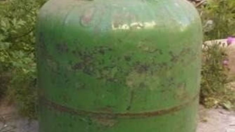 Robó la garrafa de una casa y lo atraparon