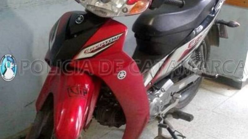 Aprehenden a un joven y secuestran una moto
