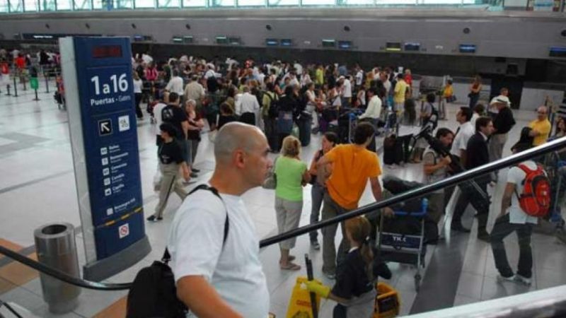 El 50% de los vuelos regionales de Aeroparque se mudarán a Ezeiza