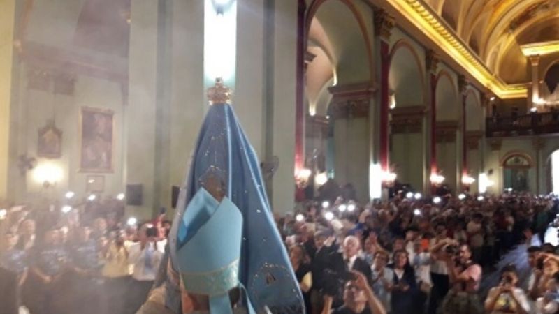 La Virgen del Valle descendió desde el Camarín y marcha a la Ermita de Valle Viejo