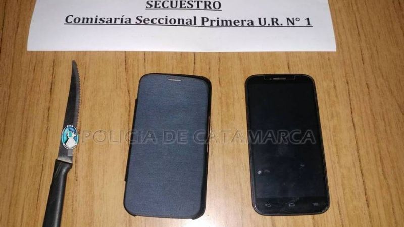 Arrebató un celular y fue perseguido y atrapado por vecinos