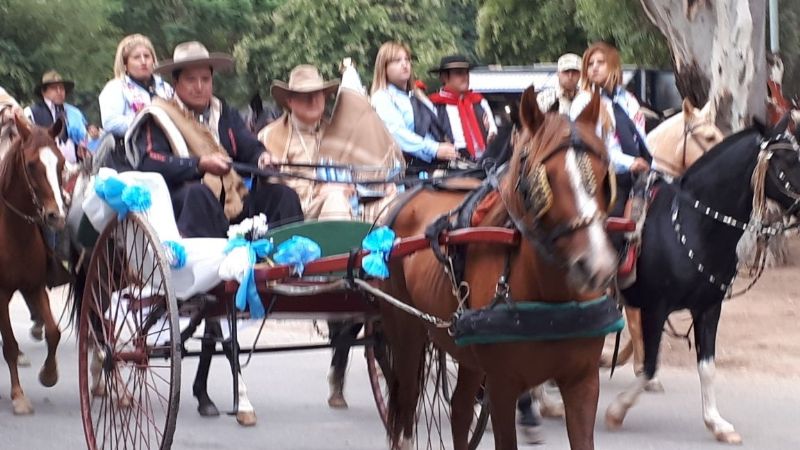 Tras recorrer cientos de kilómetros, los  jinetes le tributaron honores a la Virgen