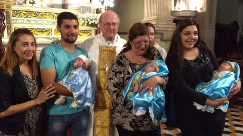 Cientos de niños y embarazadas rindieron tributo a la Madre Morena