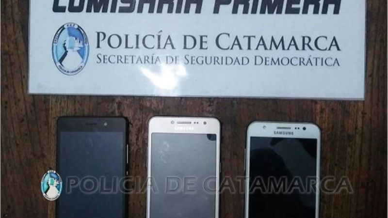 Arrestan a un joven y secuestran tres teléfonos celulares