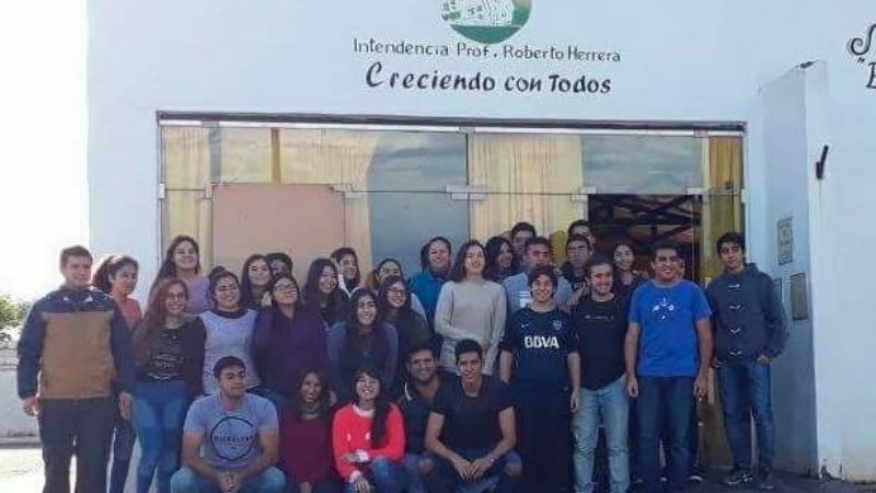 Alumnos y docentes de la Facultad de Ciencias Económicas visitan Recreo