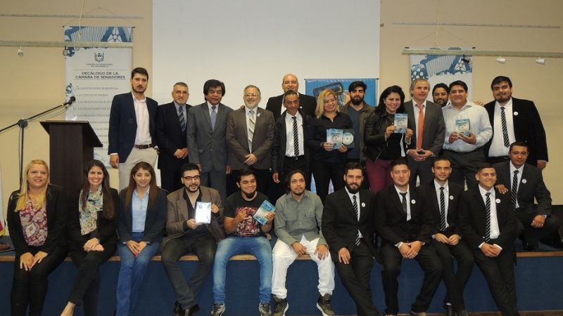 Artistas catamarqueños recibieron su primer material discográfico