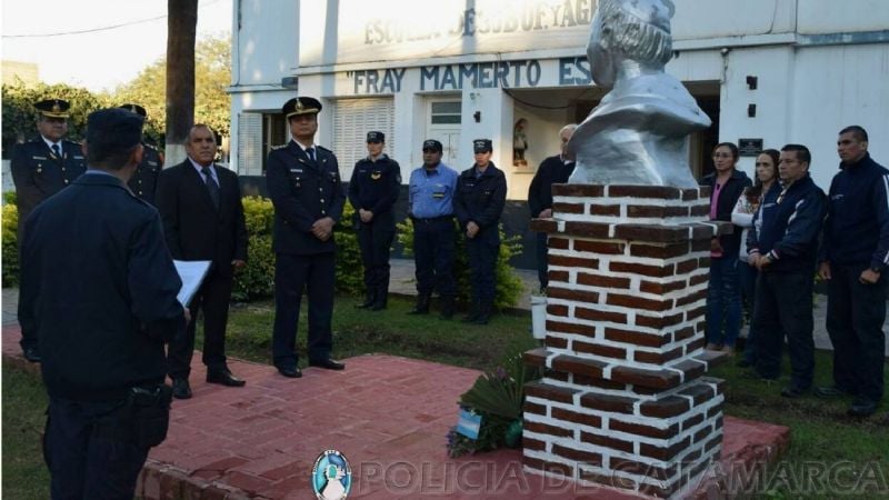 La Policía rindió homenaje al Padre Esquiú