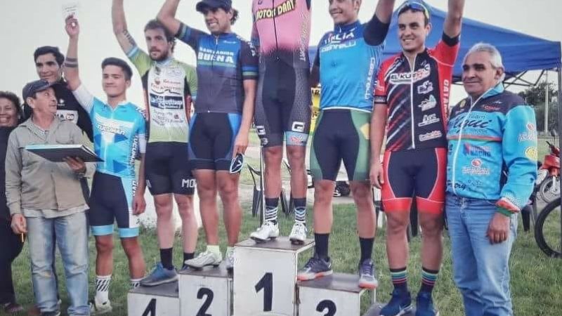Ciclismo en Frías: "Doble Estación La Punta" podio para el Loro Gerloff